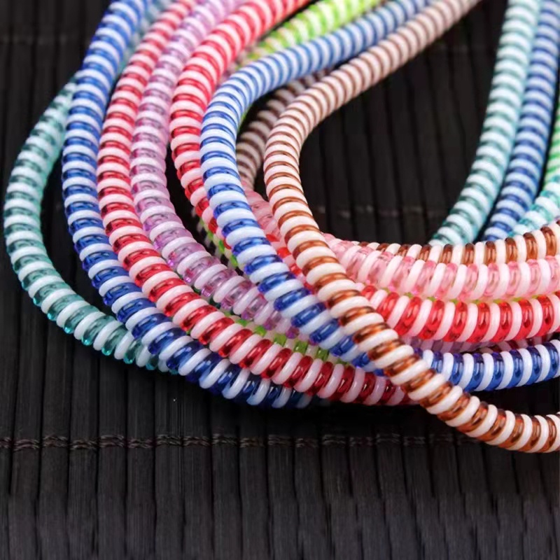 Pelindung kabel pengisi daya U - Coiled Usb Cable ulasan dan harga